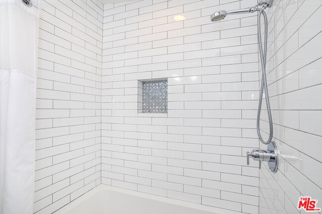 Building Photo - 2385 Sunset Heights Dr