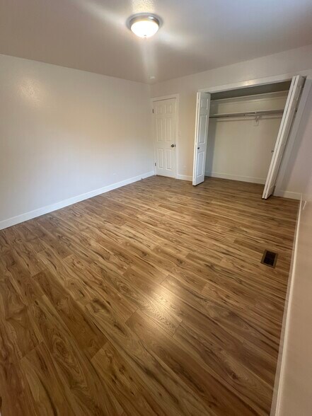 Building Photo - 958 S 1060 E