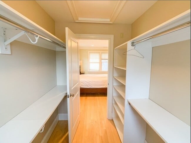 Building Photo - 15 Journeys End Ln