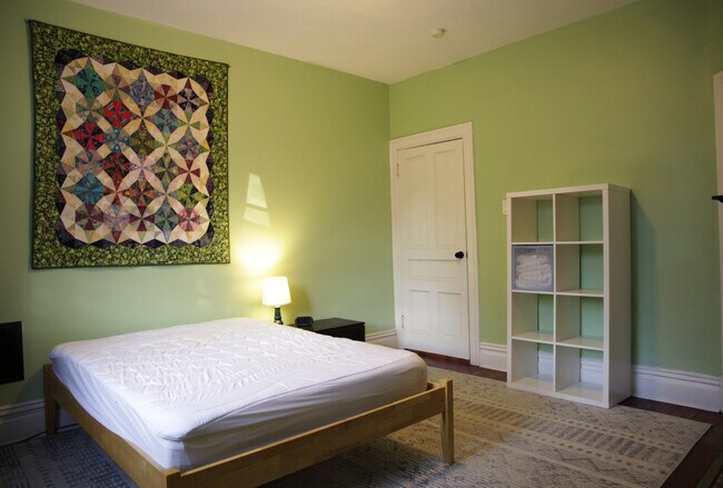 Building Photo - 405 West St