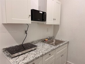 Building Photo - 2804 NW 7th Ct