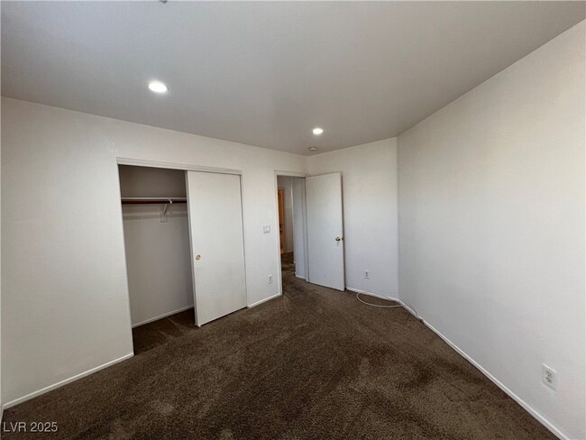 Building Photo - 9581 Bighorn Ranch Ave