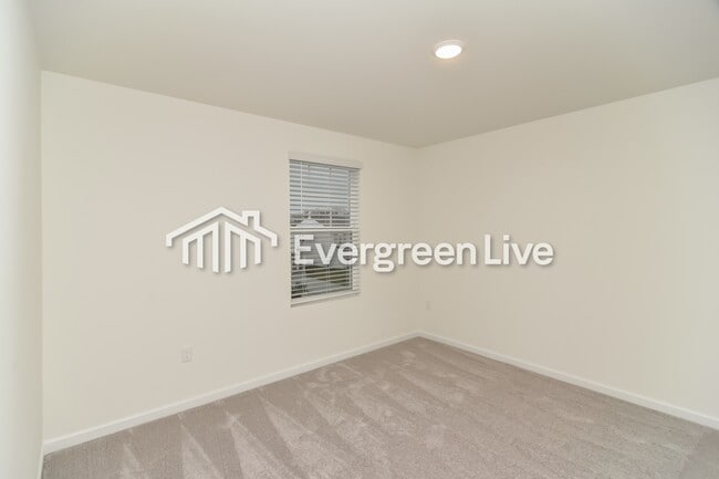 Building Photo - 1064 Large Poppy Dr