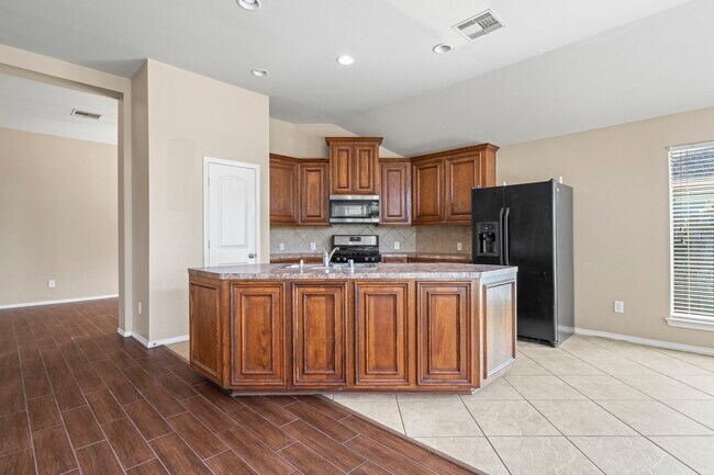 Building Photo - 7242 Rambling Tree Ln