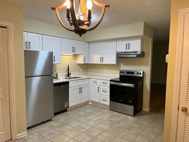 Building Photo - 3905 Westlawn Pl