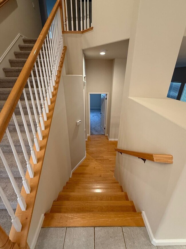 Building Photo - Spacious 4 Bedroom Home for Rent in Desirable Fountain Grove