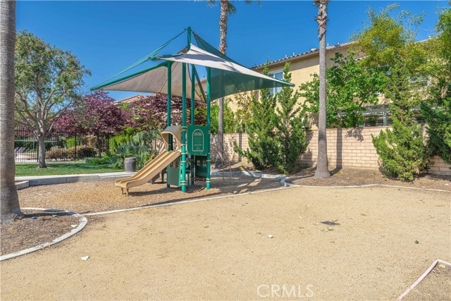 Building Photo - 2863 E Via Terrano