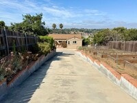 Building Photo - Country Charmer w/ Views Galore!