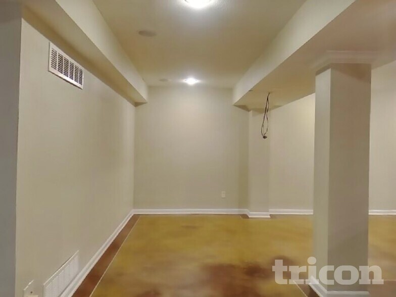 Building Photo - 16885 W 161st Terrace