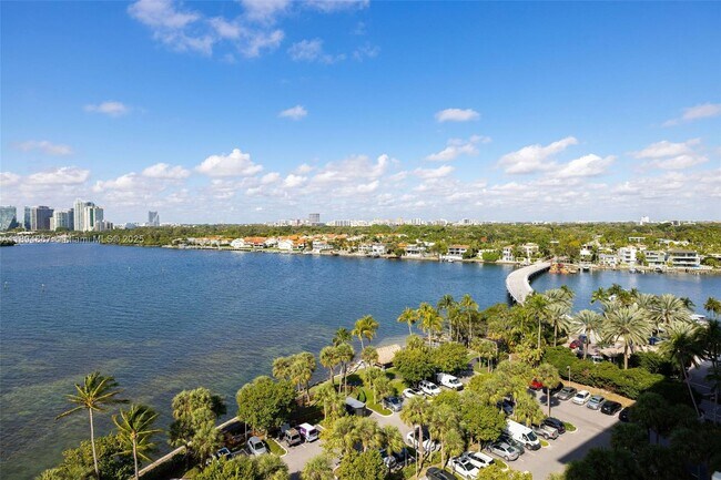 Building Photo - 1 Grove Isle Dr