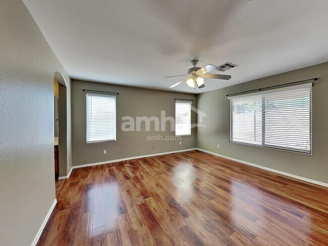 Building Photo - 6415 W Chisum Trail