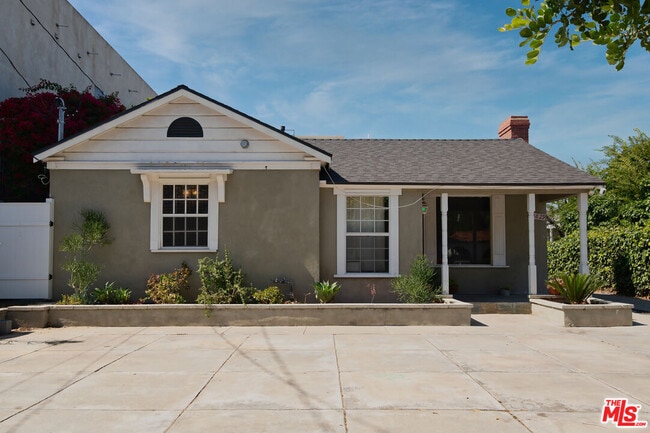 Building Photo - 10829 Kling St