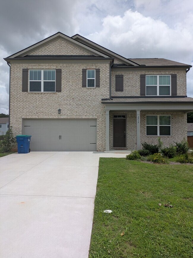 Building Photo - Must see !! In South Fulton