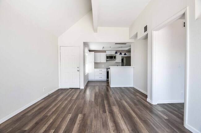 Building Photo - 4360 Gannet Cir