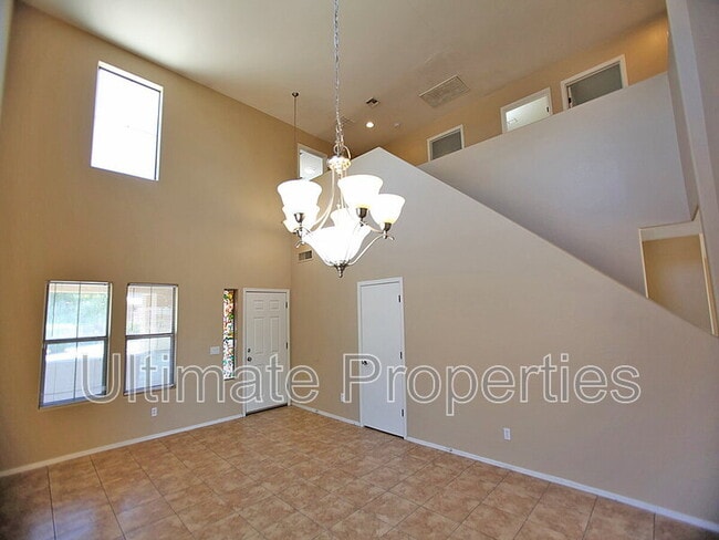 Building Photo - 7722 S 48th Ln