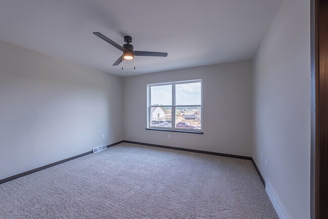 Building Photo - 3404 Green Pastures Ln
