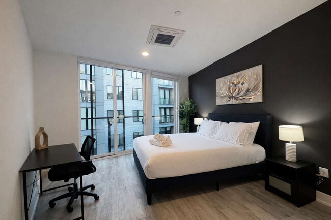 Building Photo - 1214 N American St