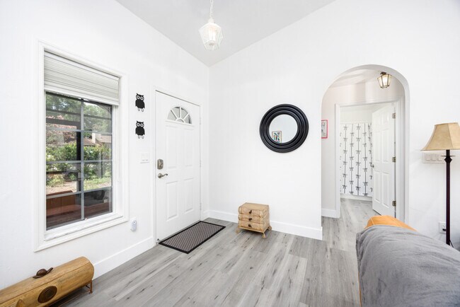 Building Photo - 4726 NW 27 Pl