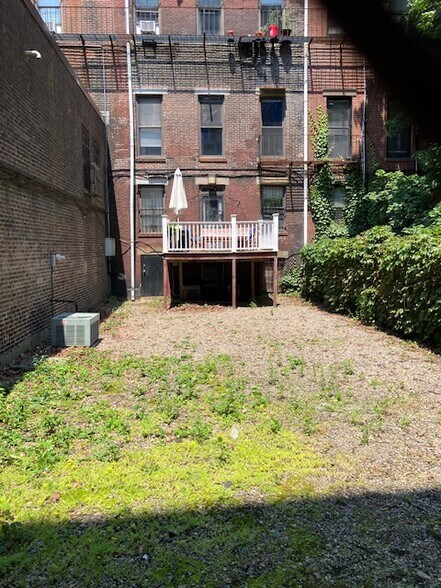 Building Photo - 670 Tremont St