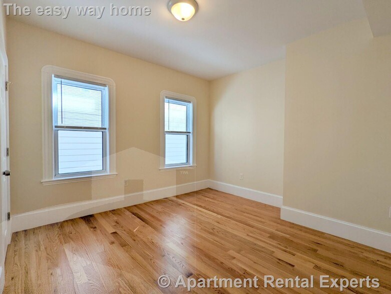 Building Photo - 71-73 Merriam St Unit #2