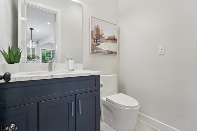 Building Photo - 15 Lake Rd