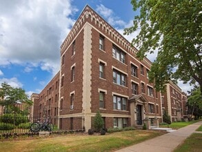 Building Photo - 2809 Park Ave