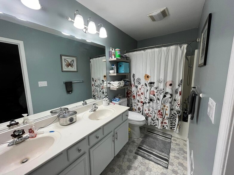 Primary Suite Bath - 46 Myatt Ct