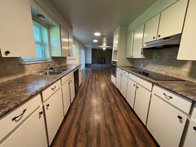 Building Photo - Greenacres Place in North Bossier
