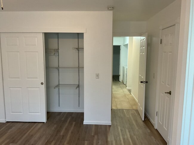 Building Photo - Chico 3 bed 2 bath home for rent, convenient location, neighborhood setting Garage, back yard