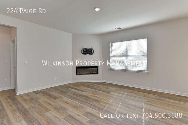 Building Photo - 224 Paige Rd