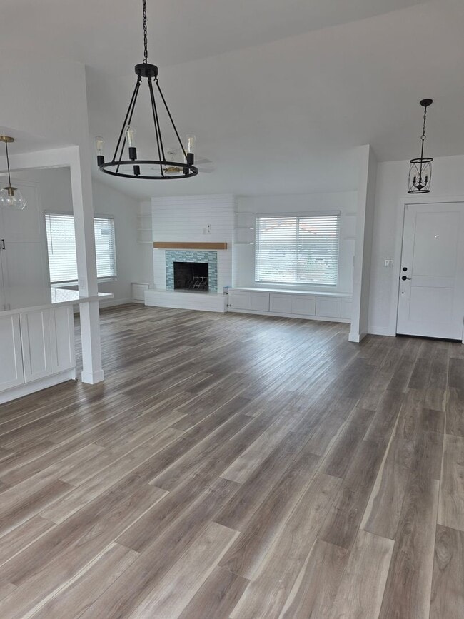 Building Photo - House with many upgraded features
