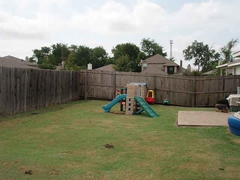 Building Photo - 221 Pagoda Dr