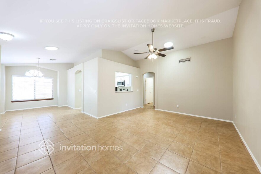 Building Photo - 13147 W Saguaro Ln
