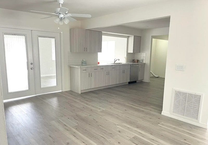 Building Photo - 2049 Gloria Cir