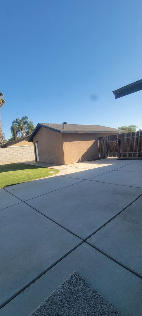 Building Photo - 3512 S Half Moon Dr