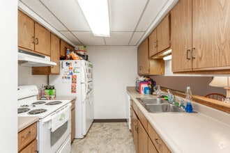 Interior Photo - 246 Hyland