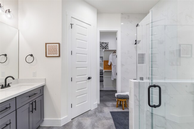 Building Photo - 4802 Angleton St