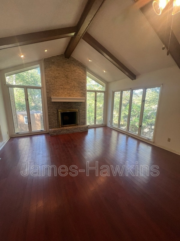 Building Photo - 517 Wakefield Ct