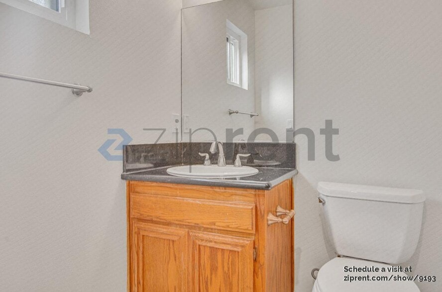 Building Photo - 922 Lincoln Blvd