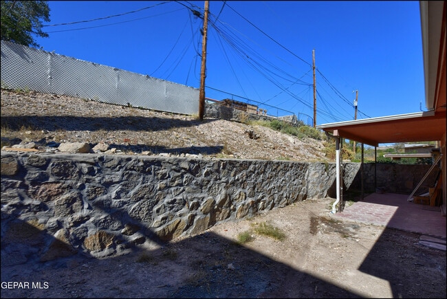 Building Photo - 3609 Okeefe Dr