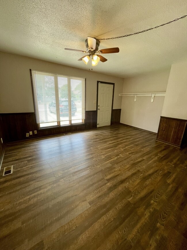 Building Photo - 2309 S Norwood Ave