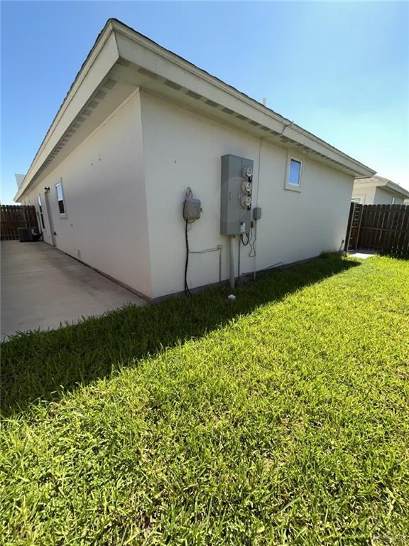 Building Photo - 16 West Dr