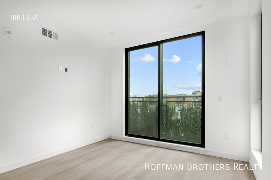 Building Photo - 3755 S Canfield Ave