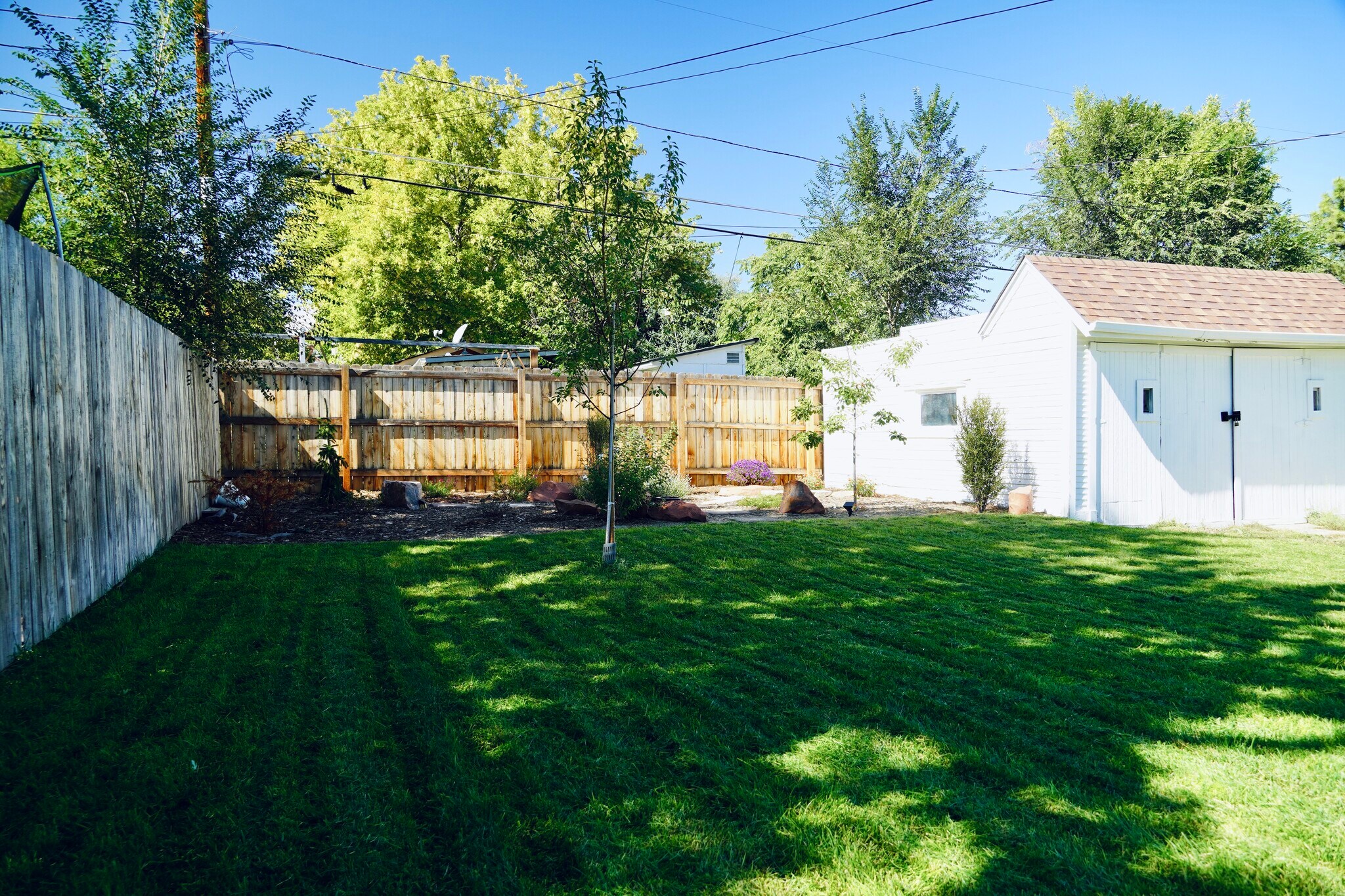 Building Photo - 645 Newton St