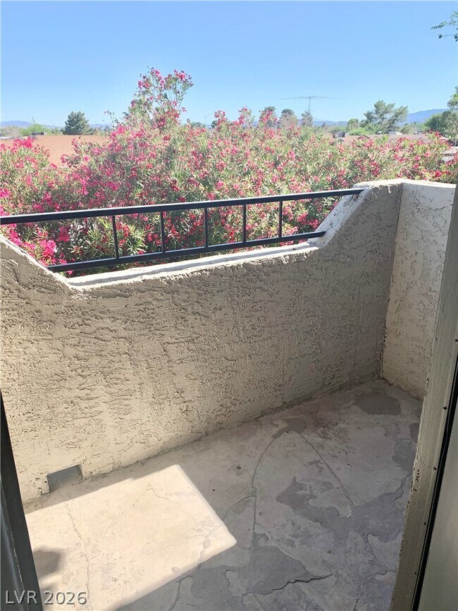 Building Photo - 3771 Shirebrook Dr