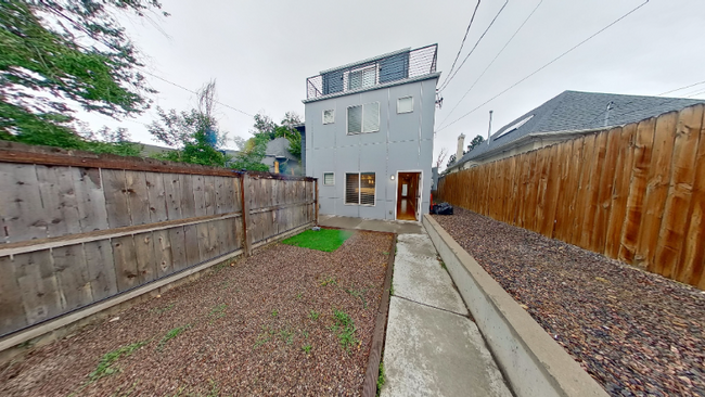 Building Photo - 1336 Osceola St