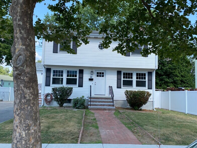 Building Photo - 17 Piermont St