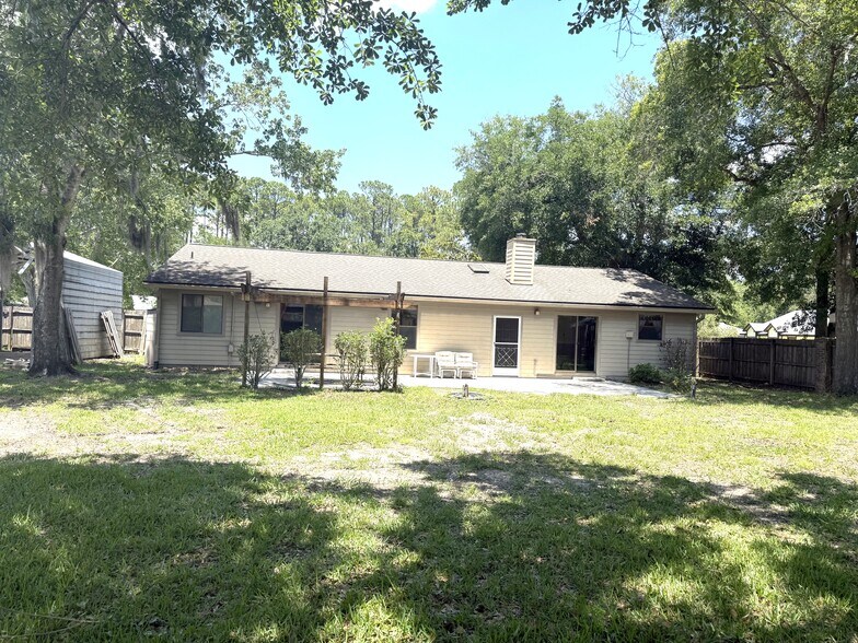 Building Photo - 3956 Cedar Cove Ln