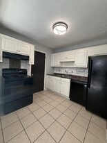 Building Photo - 1424 Springleaf Cir SE