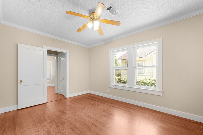 Building Photo - 1324 Allston St